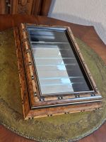 Wandvitrine / Tischvitrine aus Holz mit Glaseinlegeböden