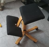 Kniestuhl Stokke, Holz Schwarz guter Zustand 40 Zeichen