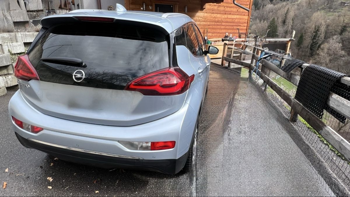 Automobili: Opel Ampera-e garantie batterie – Usato da Isérables venduto da funess01 2