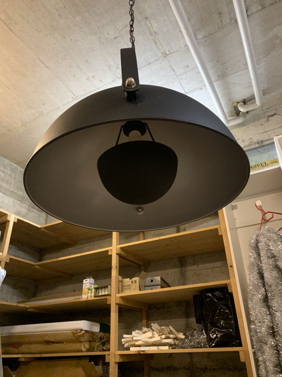 Lampade: Lampe suspension MADE Chicago noire élégante – Usato da Vessy venduto da Panpan2
