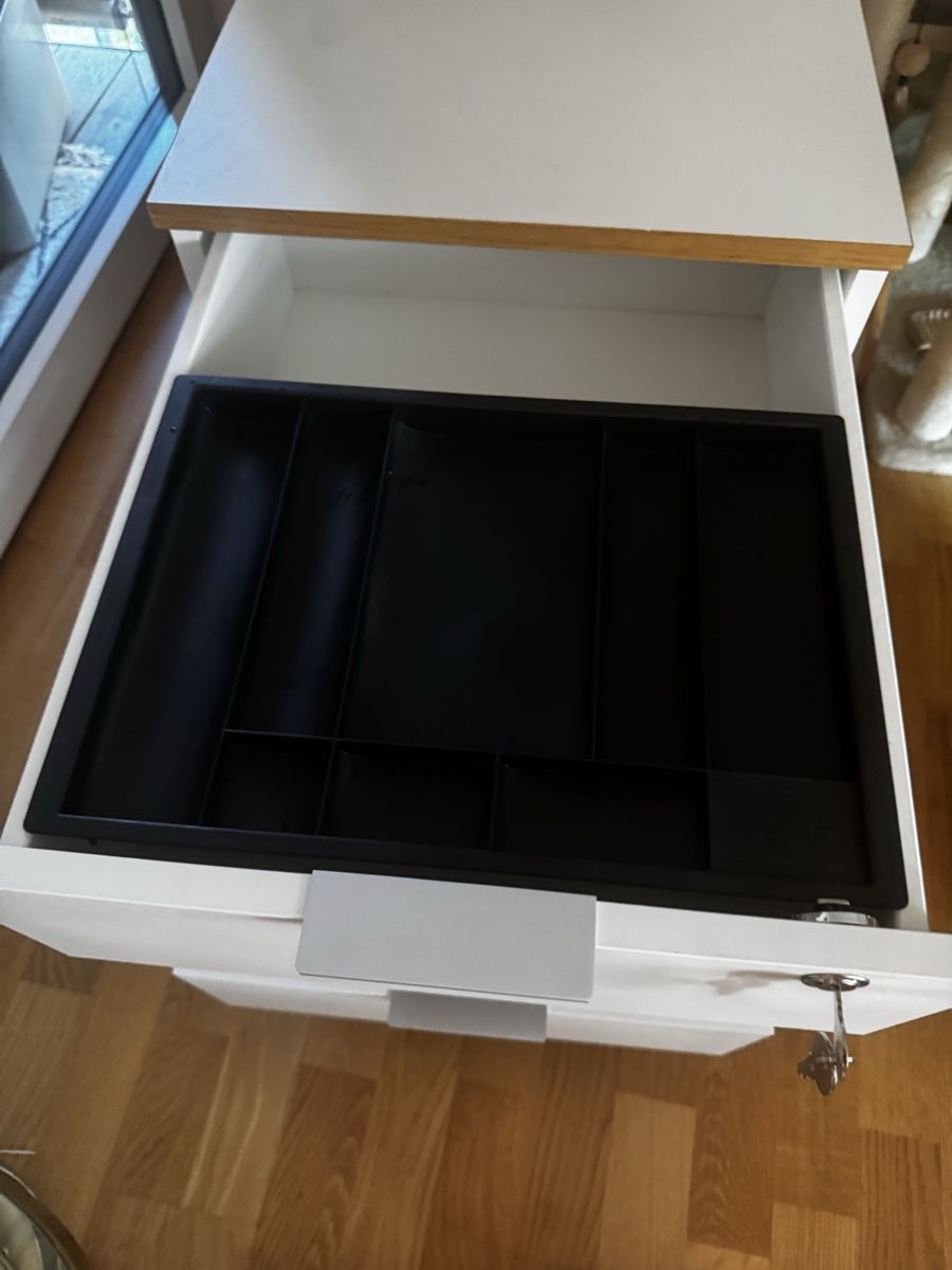 Pfister Banconi: Rollcontainer Ufficio 3 Schubladen weiss Buche Möbel Pfister – Usato da Niederwangen BE venduto da Luxury.Second.Life 5