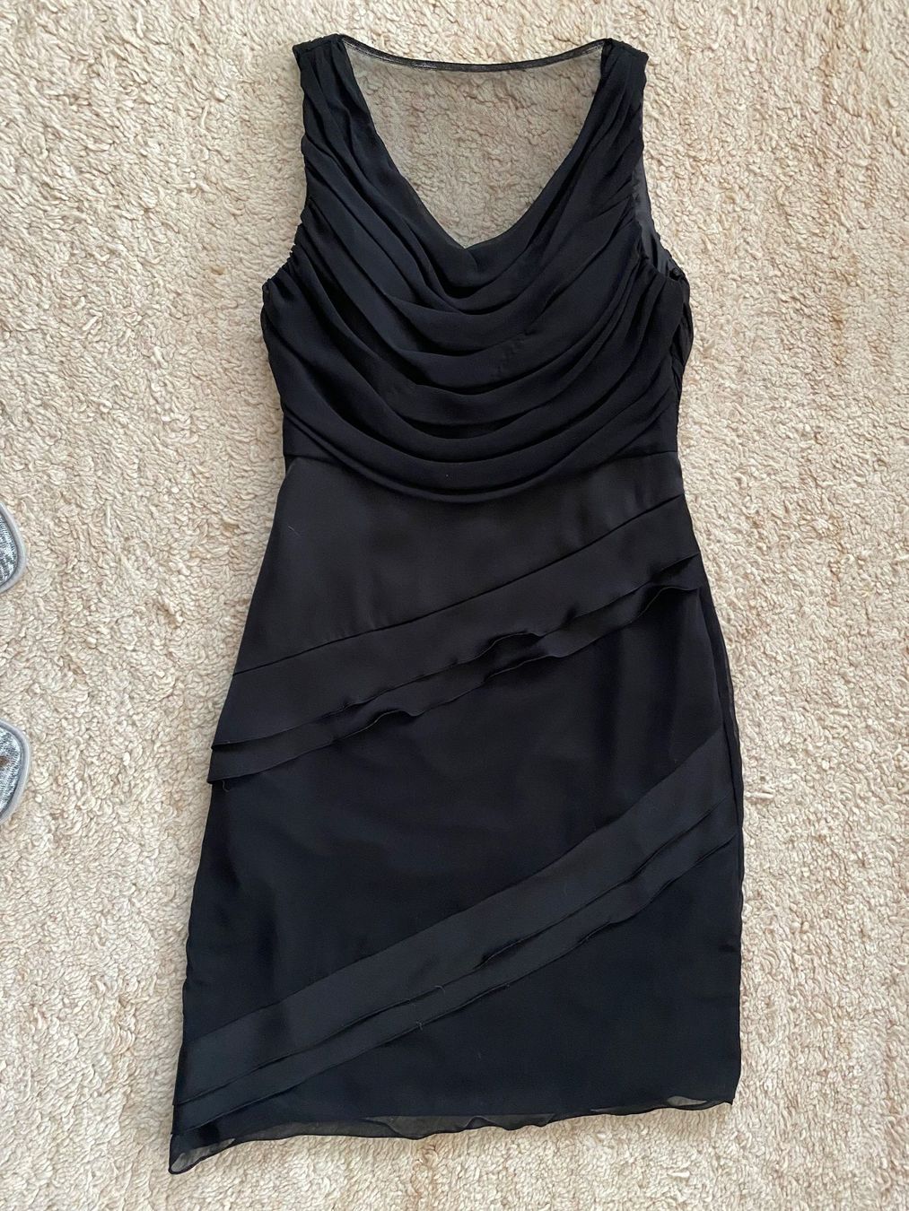 Vestiti: Cocktailkleid in schwarz Grösse 40 – Usato da Appenzell Meistersrüte venduto da zongabolla
