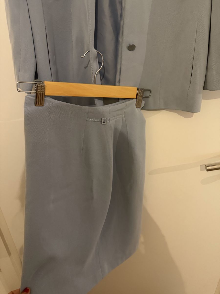 Completi & Tailleur: Tailleur Un jour Ailleurs  – Usato da Versoix venduto da wen_75xm 1