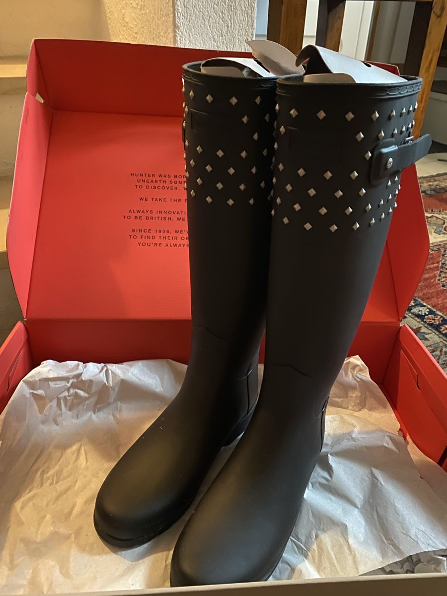 Hunter Scarpe da donna: Bottes de pluie Hunter noires cloutées-  T.40 – Nuovo e nell'imballaggio originale da Genolier venduto da ber_j8yx 2
