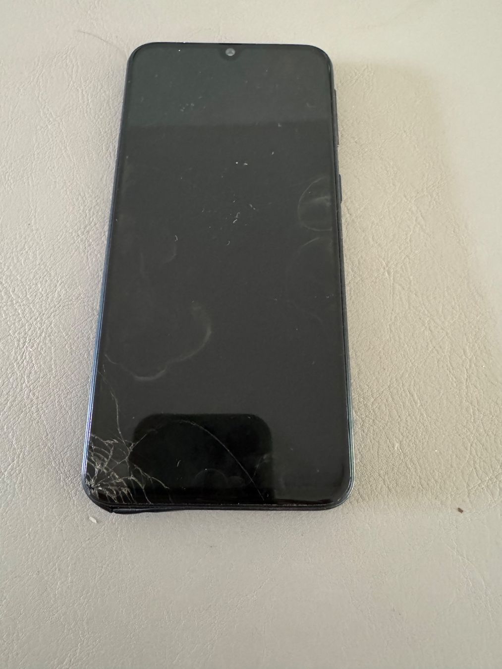Samsung Telefoni cellulari / Smartphones: Samsung Galaxy A40 – Difettoso da Adliswil venduto da Busys