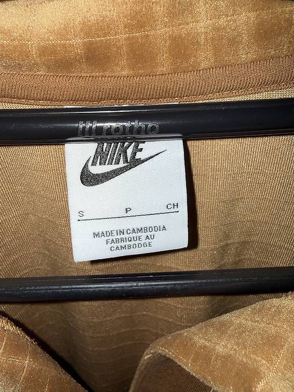 Pulls & Sweat-shirts: Nike Pullover – D'occasion à Maienfeld par maj_5wqd 1