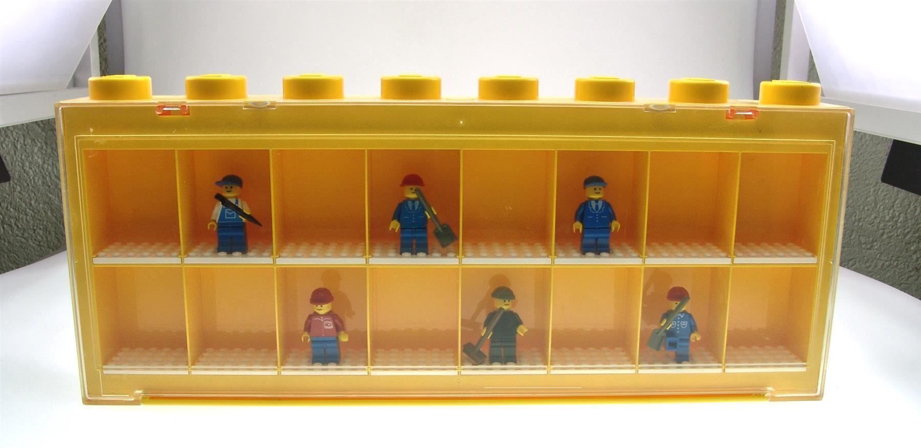 Lego Giocattoli: Lego Ausstellbox mit 6 Figuren – Usato da Langenthal venduto da TolleGeschenke2026
