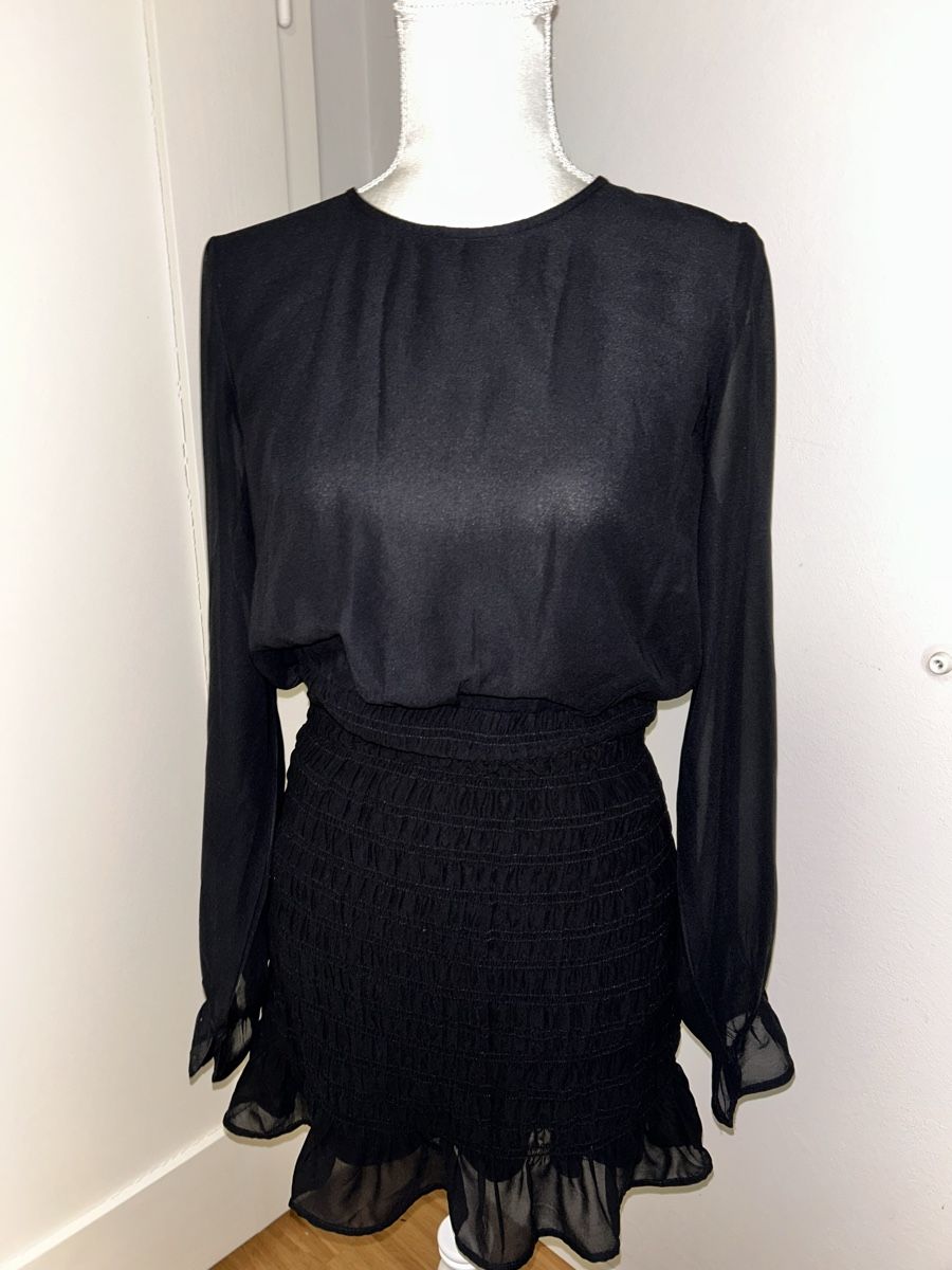Vestiti: Schickes Minikleid in Schwarz, Grösse M – Usato da Nebikon venduto da icon.vintage