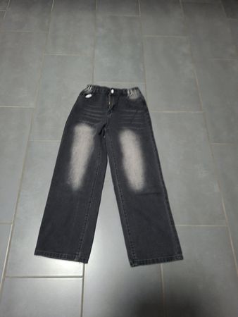 Jeans weit geschnitten grau verwaschen Grösse 140