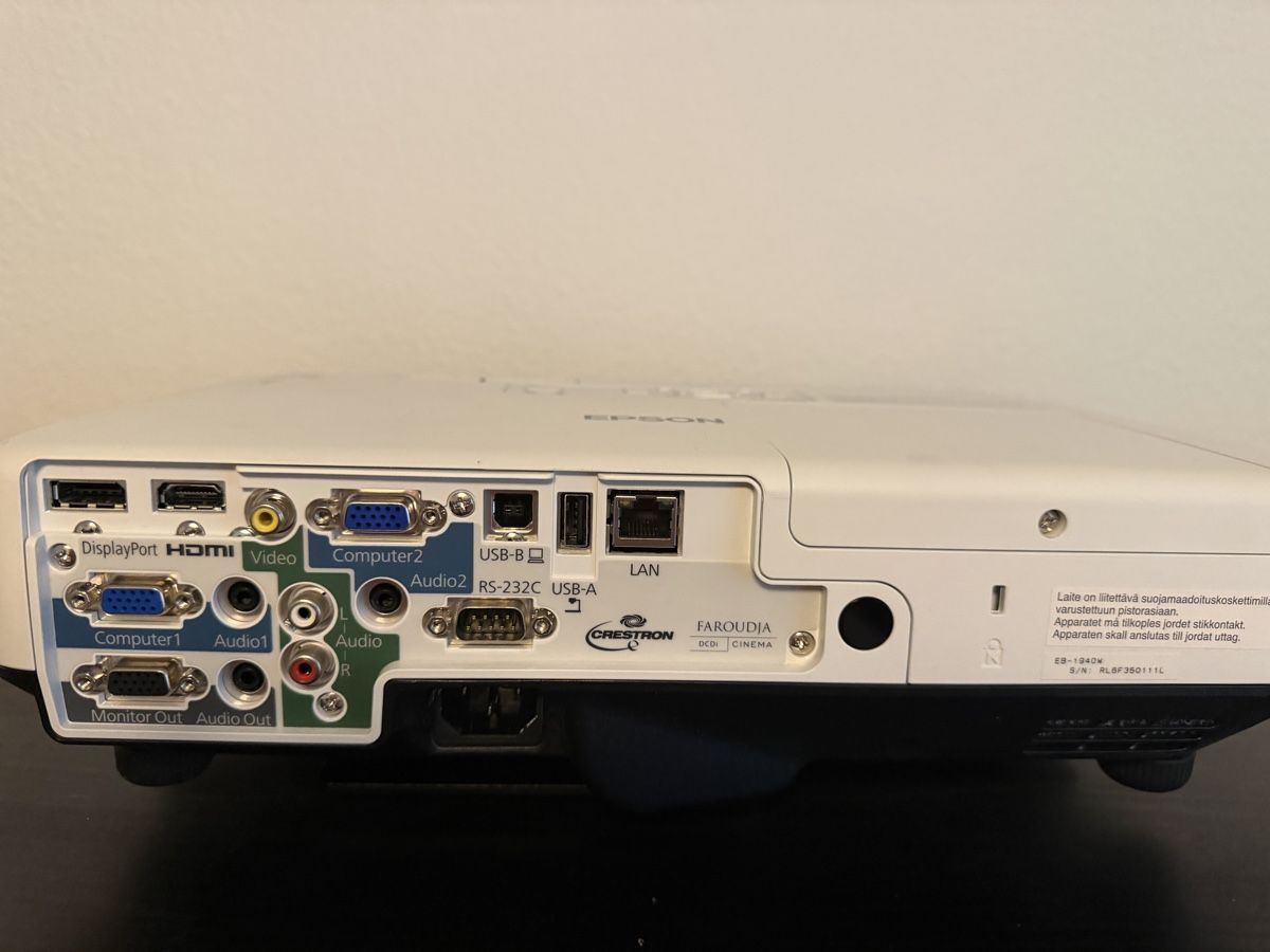 Epson Proiettori: Epson EB-1940W Business Beamer – Usato da Kriens venduto da Ajiani 1