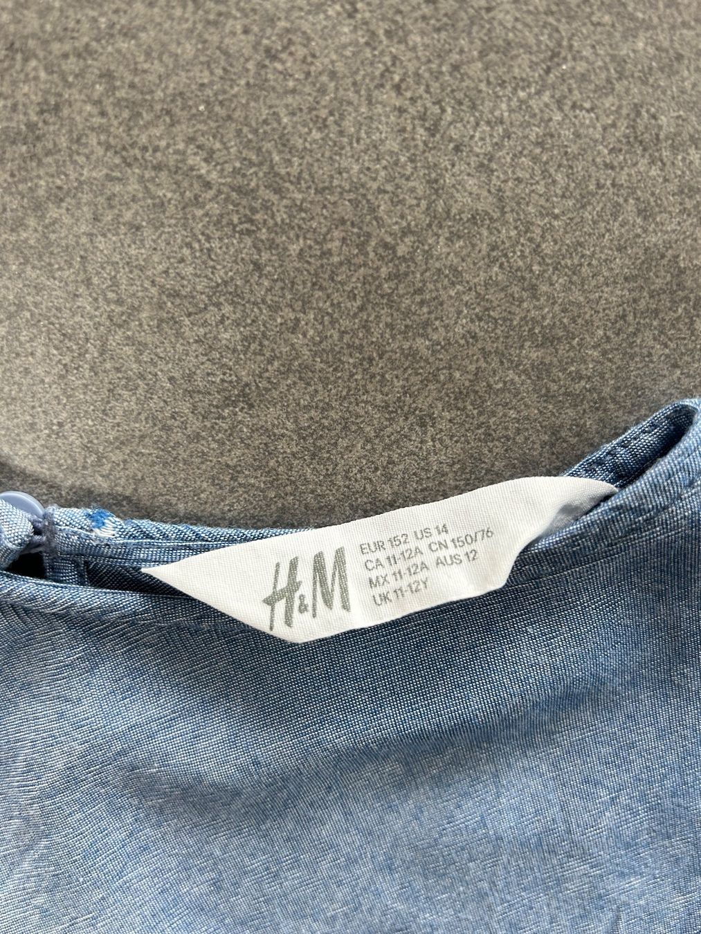 H&M Blusen, T-Shirts & Tops: Bluse in blau in Grösse 152 von H&M – Gebraucht aus Wohlen b. Bern von Beppe99 2