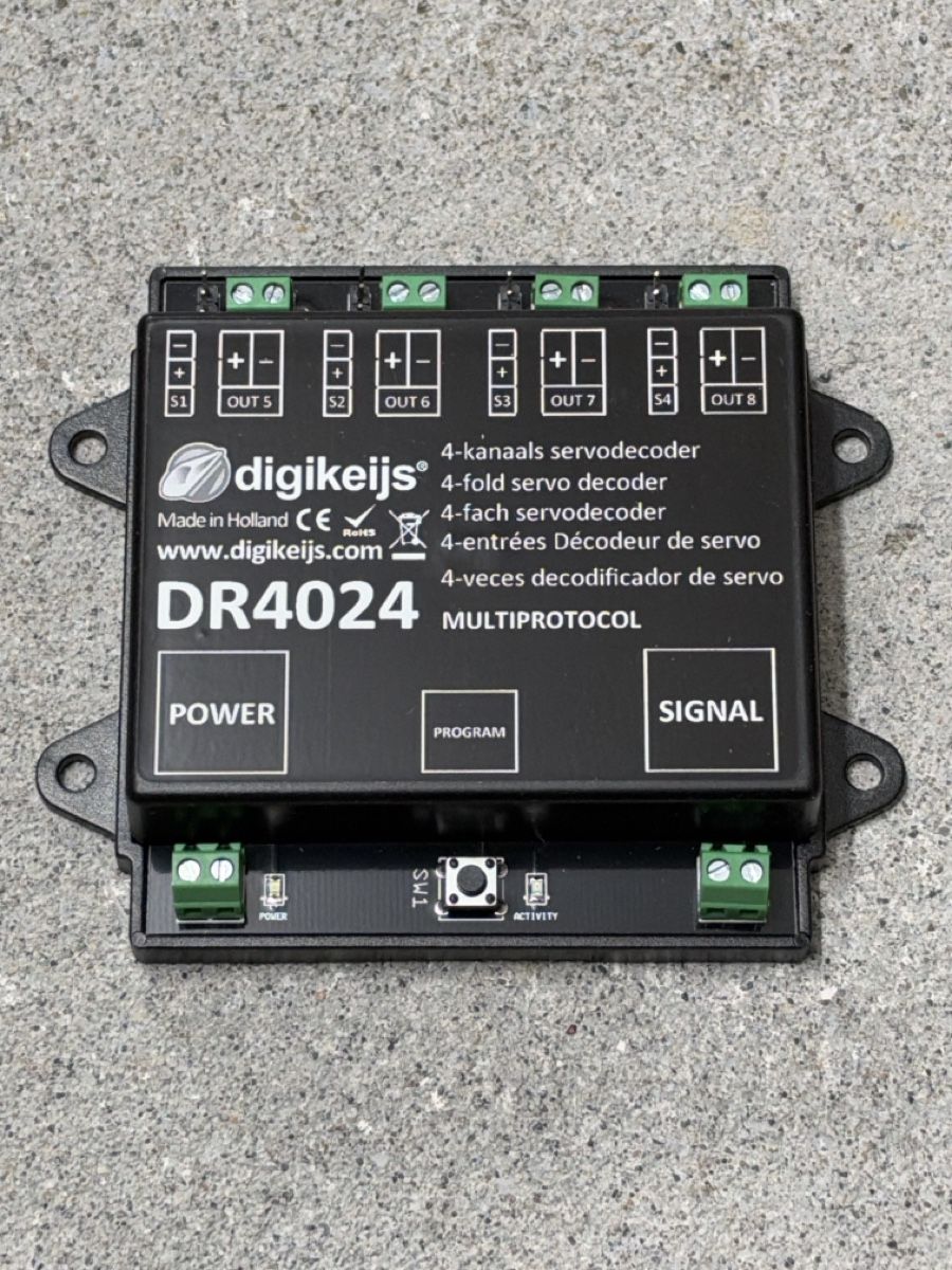 Modellini di ferrovie: Servodecoder Digikeijs DR4024 4-fach – Usato da Bülach venduto da Ruedimax