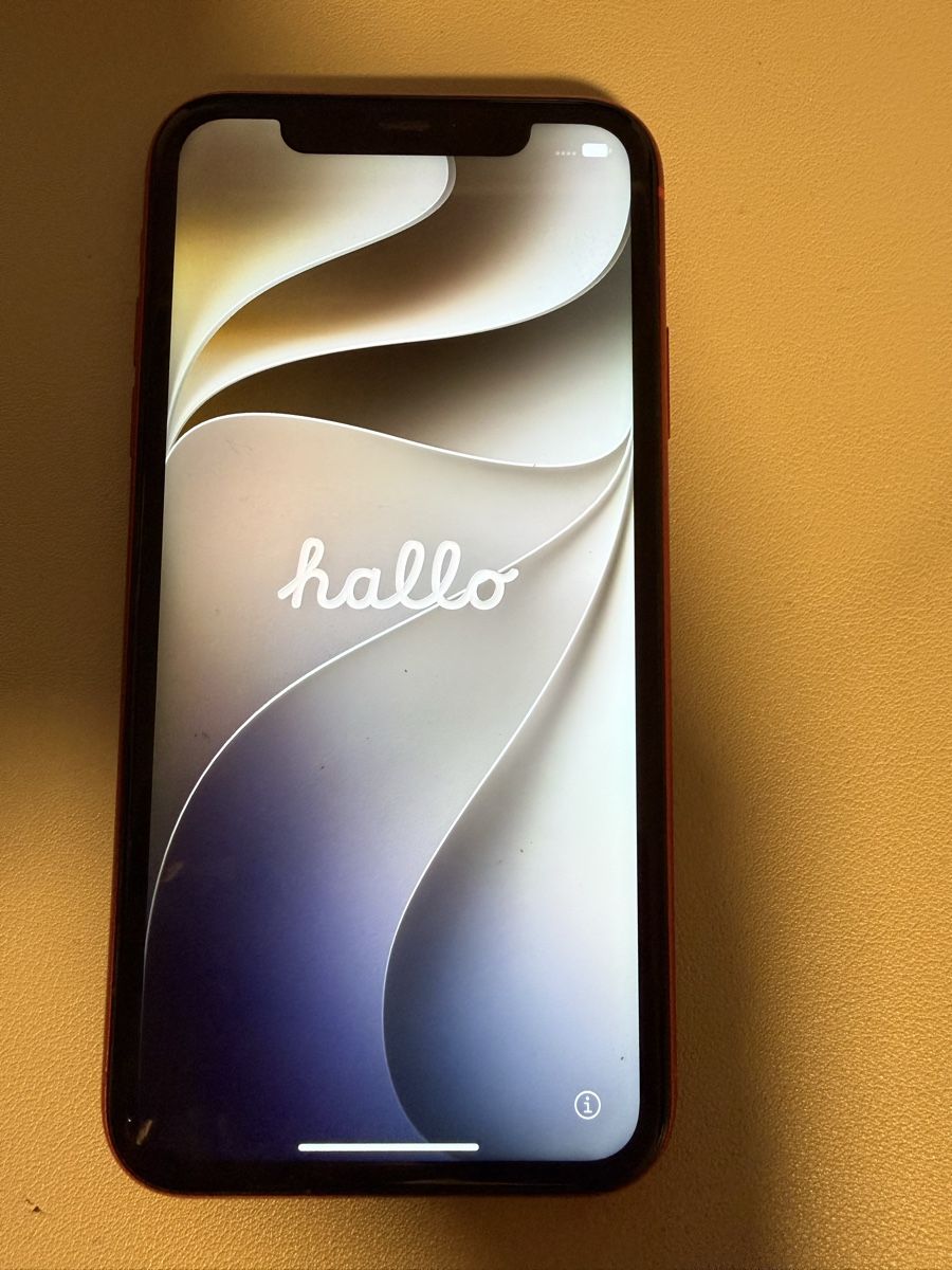 Apple Handys / Smartphones: Apple iPhone 11 rot, 128GB – Gebraucht aus Thun von Stegro