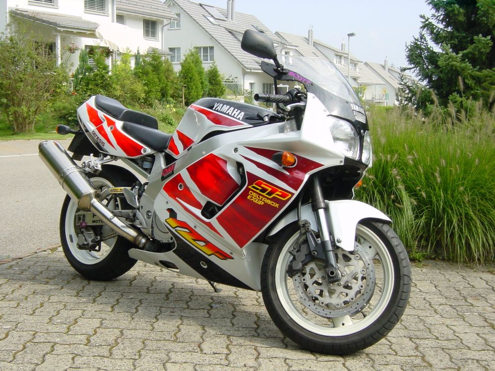 Wunderschne Yamaha Yzf 750 Bildnull