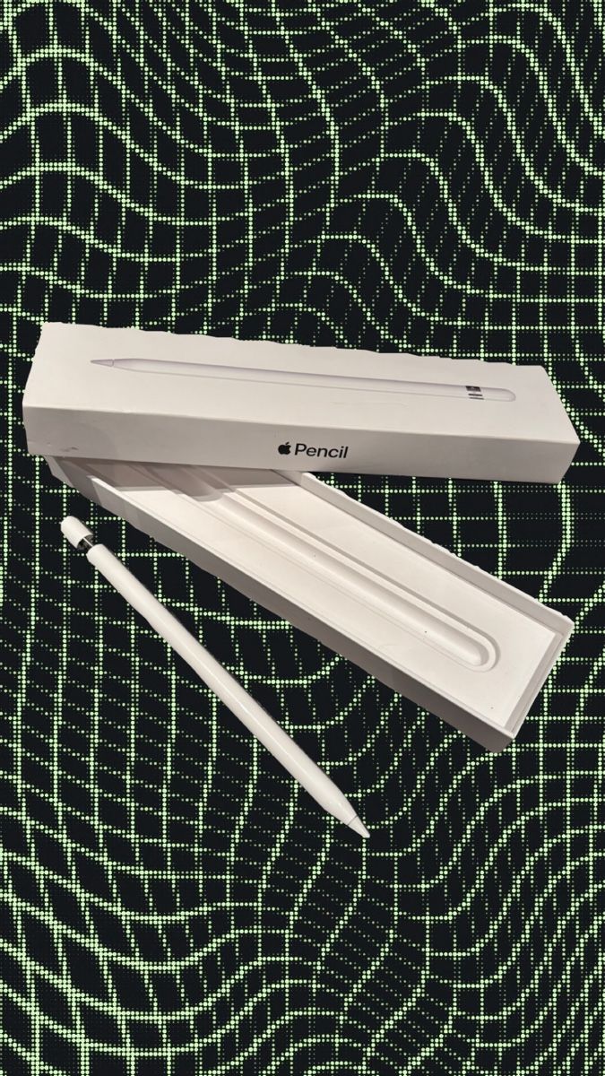 Apple Penna & Evidenziatori: Apple Pencil 1st Generation stylus with box used – Nuovo (secondo la descrizione) da La Chaux-de-Fonds venduto da joa_jk5g