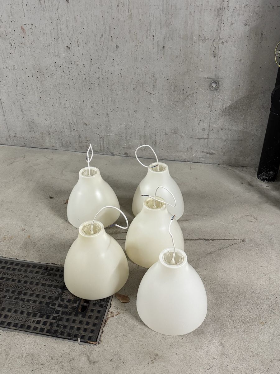 Ikea Lampadari & plafoniere: 5 Luminaires blancs – Usato da Fétigny venduto da BenjiB19E