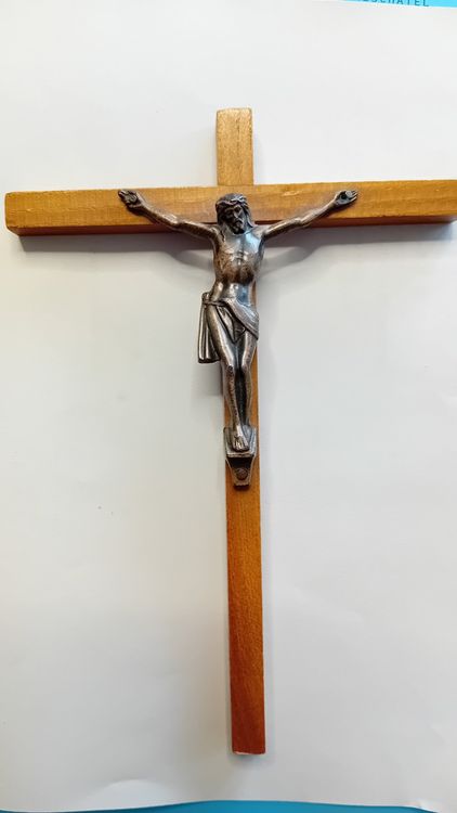15 Croix En Bois Sculptées à La Main - Crucifix Jésus 3.1x6.1cm - DIY Collier, Décoration Murale, Cadeau Chrétien
