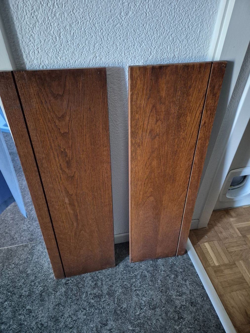 Articles en bois: 2 Holzbretter / Tablare echt Holz – D'occasion à Egerkingen par Castel77