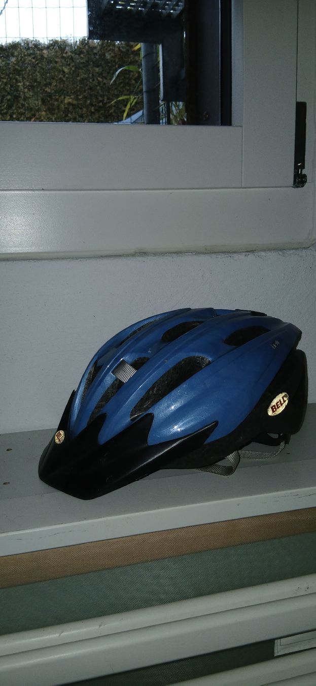 Caschi: velohelm M – Usato da Aristau venduto da Manufisch0
