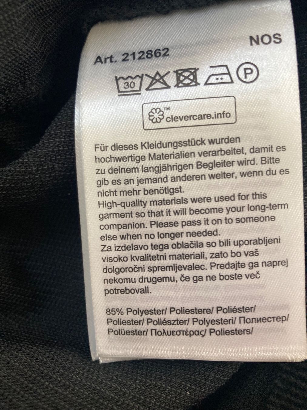Cecil Giacche: fabrikneue, samtene, schwarze Cecil Jacke, Grösse s – Nuovo e nell'imballaggio originale da Otelfingen venduto da pat_8jmb 5