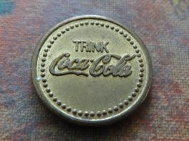 Jeton  " TRINK COCA-COLA  / AUTOMATEN-MUNZEN  "   (K)
