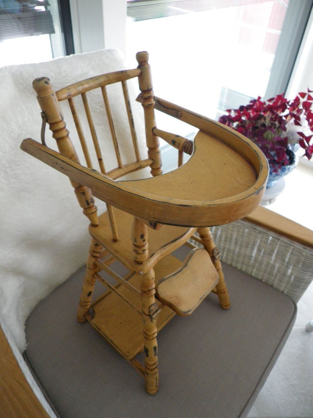 Hochstühle: Puppen Hochstuhl Vintage – Gebraucht aus Reinach BL von Annodomini 1