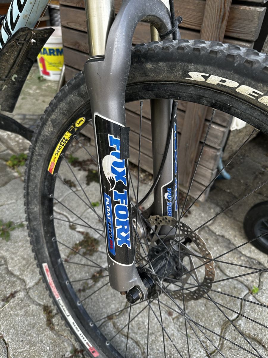 Specialized Vélos: Specialized – Défectueux à Niedergösgen par kapphoernchen 4
