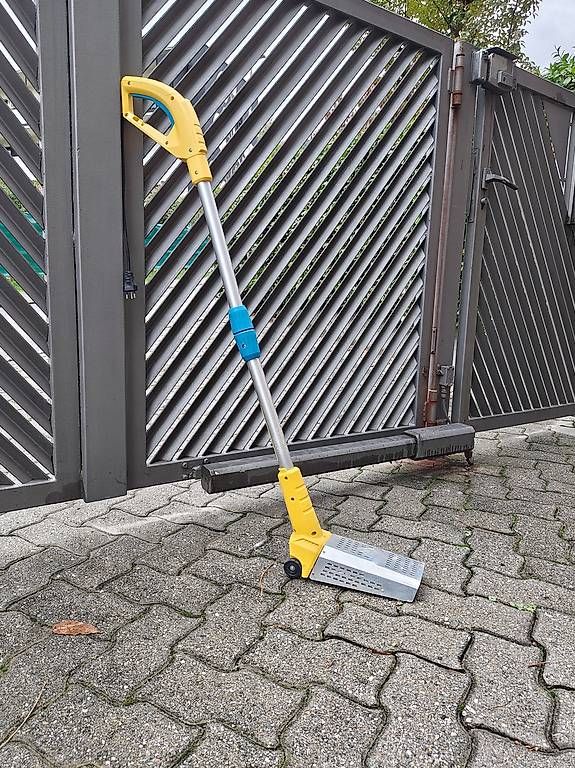 Alle Werkzeuge: Brucia erbacce – Gebraucht aus Gravesano von sim_5glq