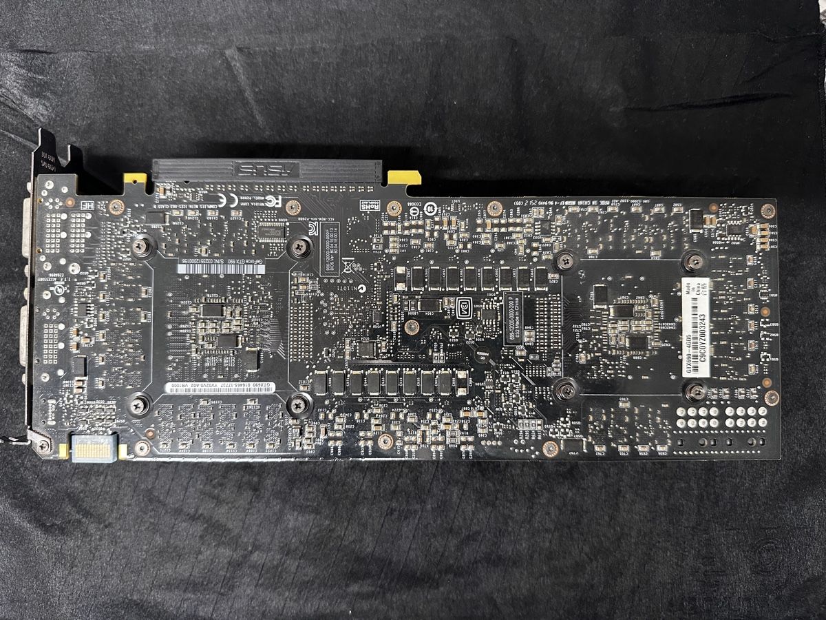 Nvidia Grafikkarten: NVIDIA GeForce GTX 690 4GB – Gebraucht aus Ballwil von S.A_62 1