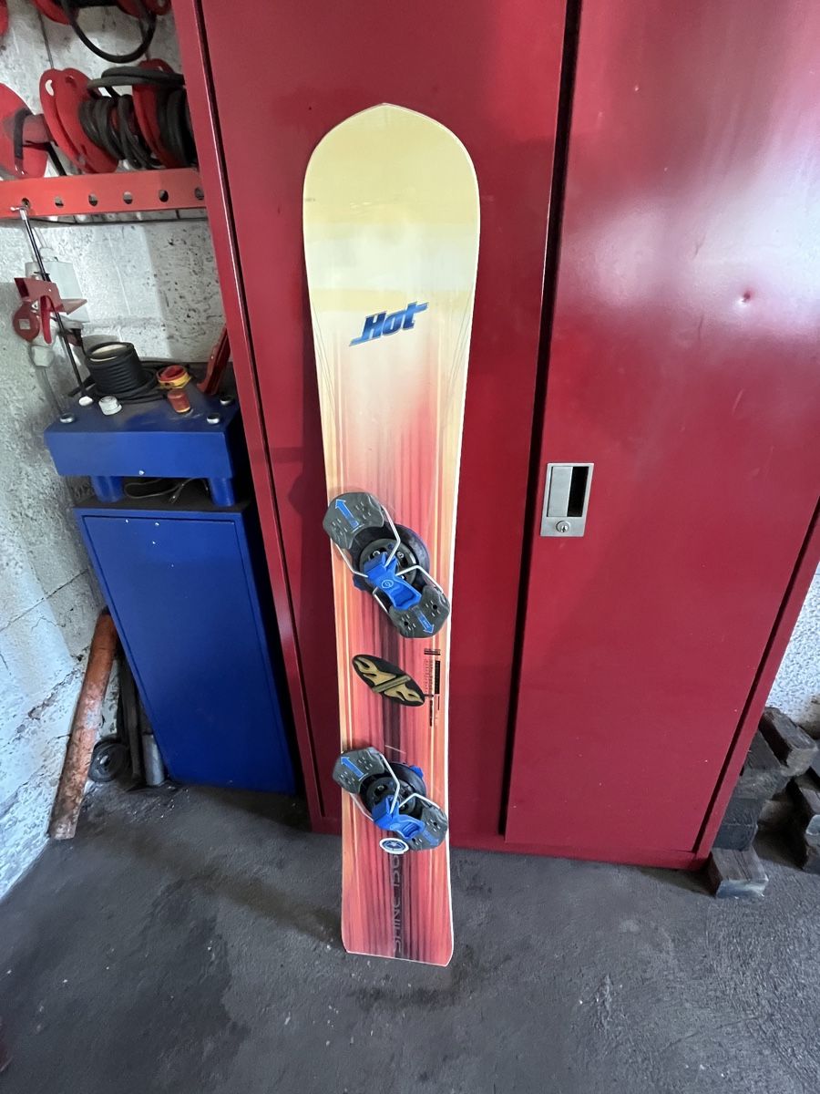 Hot Board: Race Snowboard Hot Shine – Difettoso da Frutigen venduto da Stef4