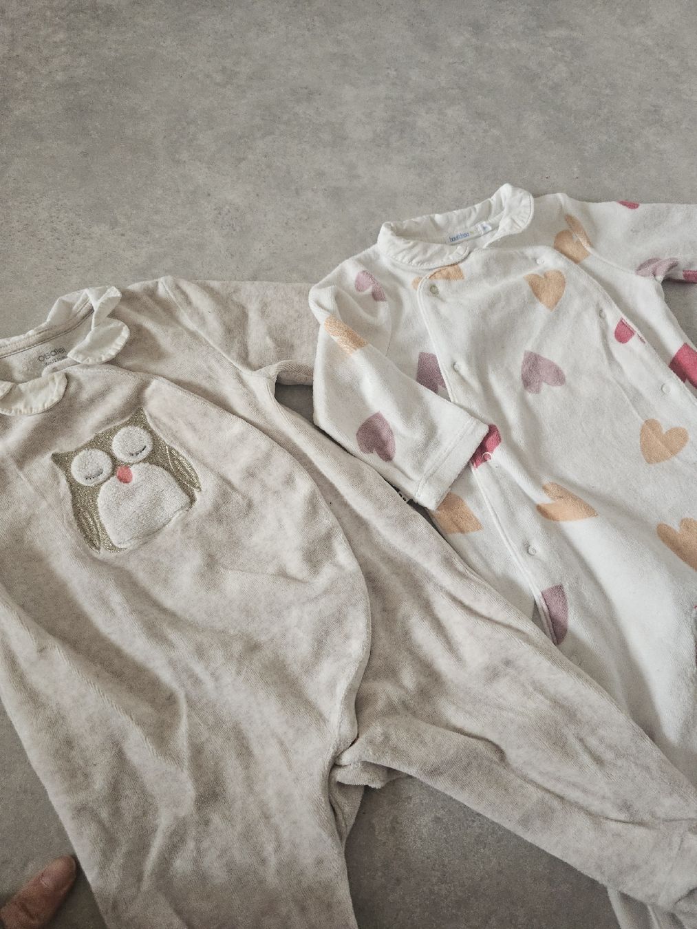 Pigiama & Simili: Lot de 2 pyjamas, taille 9 mois, motifs mignons – Usato da Sornetan venduto da T.a333 5