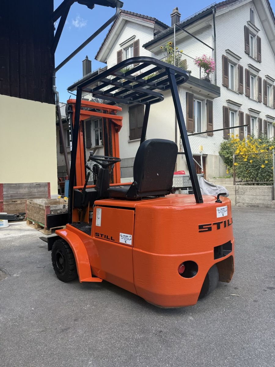 Still Carrelli elevatori e a forche: Stapler Gabelstapler Elektro Still – Usato da Ebnat-Kappel venduto da Suizo1291