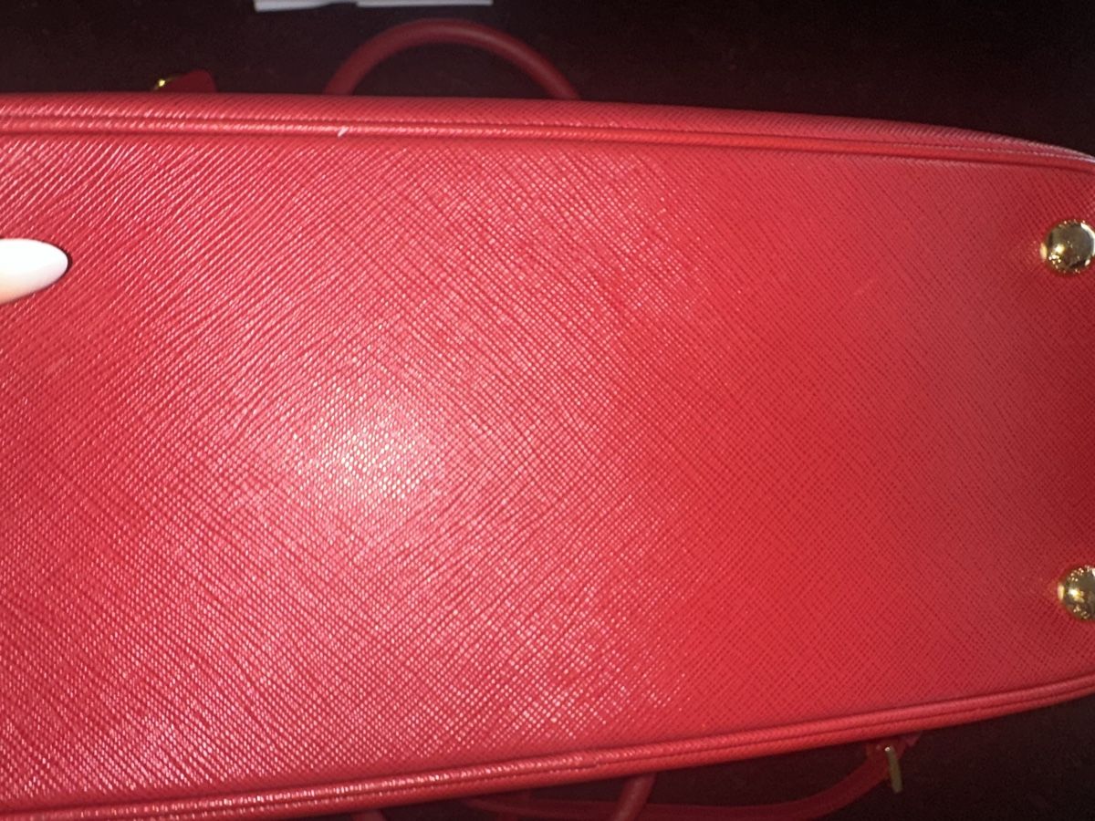 Prada Borse da donna: Prada Tasche, rot, Topzustand – Nuovo (secondo la descrizione) da Wettswil venduto da haddy91 6