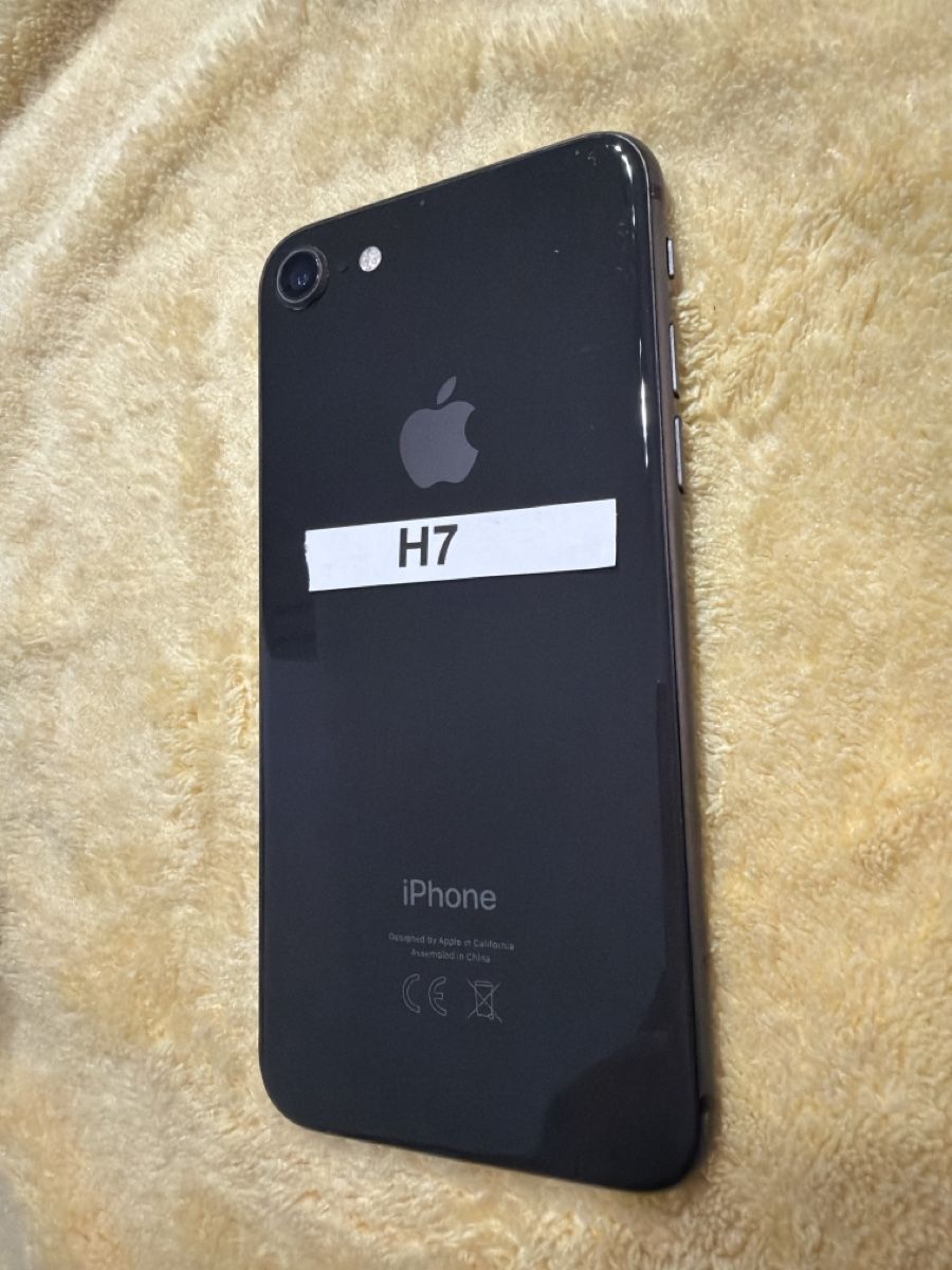 Apple Telefoni cellulari / Smartphones: iPhone 8 / Schwarz / 256Gb / TOP / H7 – Usato da Arbon venduto da BaX_94 3
