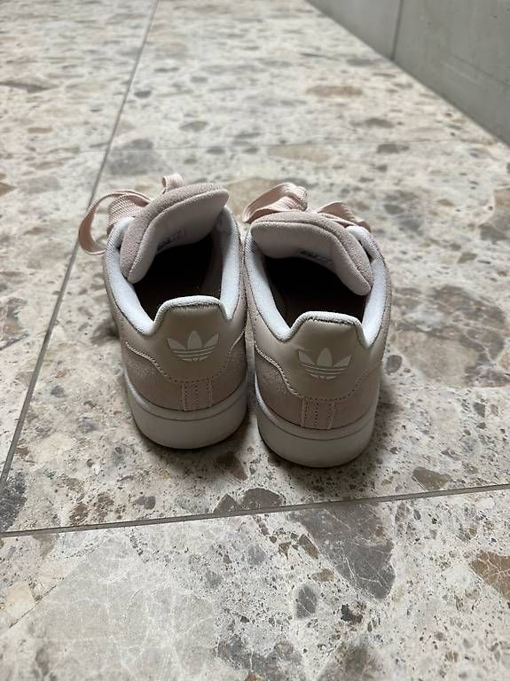 Adidas Scarpe da donna: Adidas campus – Usato da Sion venduto da ENKLR 3