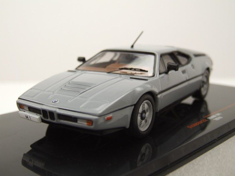 BMW Modellini d'auto: BMW M1 E26 1978-1981 grau                       1:43 von IXO – Nuovo e nell'imballaggio originale da Gerlafingen venduto da espero88