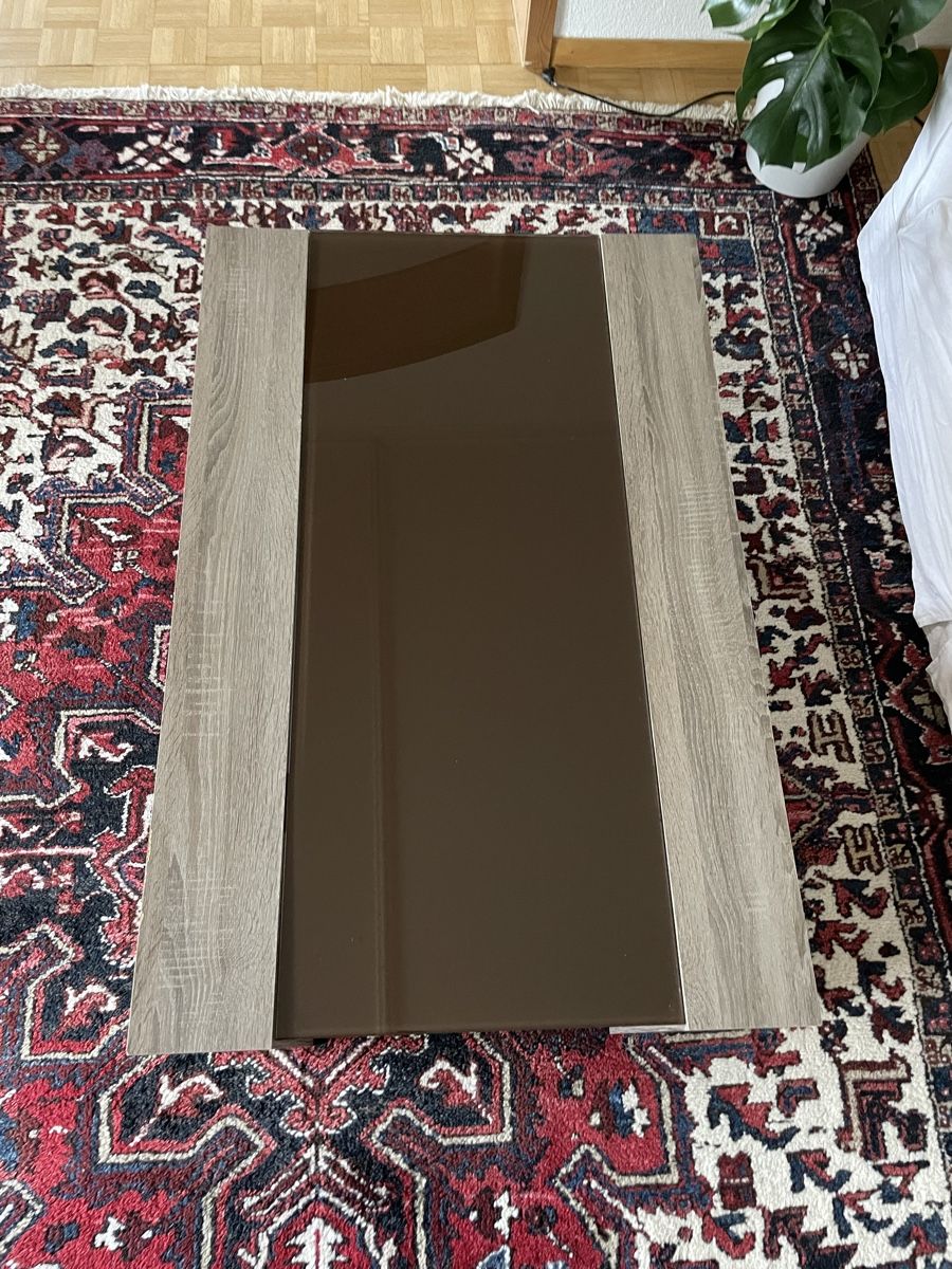Tische: Wohnzimmer-Tisch mit Glasplatte – Gebraucht aus Wettingen von mis_sx82 1