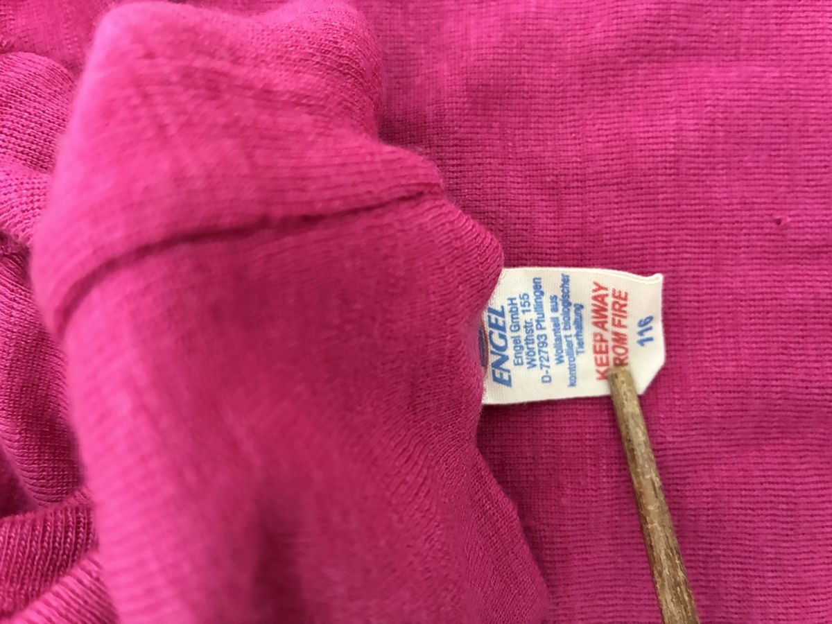 Maglioni & Felpe: Engel Rollkragenpullover Wolle Seide pink Grösse 116 – Usato da Gingins venduto da Kakakia 1