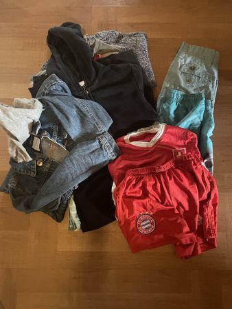 Kleiderpaket Kinder Grösse 128 verschiedene Artikel gut