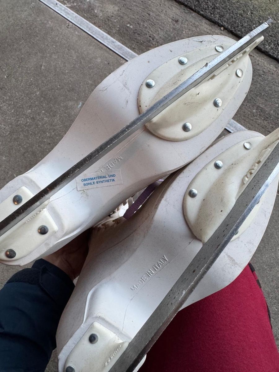 Pattini da ghiaccio: Schlittschuhe Micron und Roces gebraucht – Usato da Horgen venduto da MASTA 8