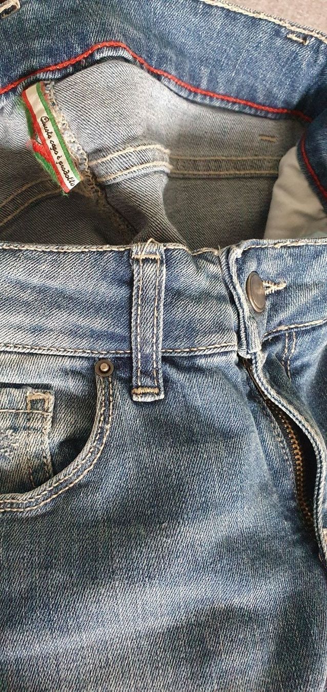 Jeans: Jeanshose Gr. 32/34 blau mit Kette – Usato da Stansstad venduto da InStyle8 6