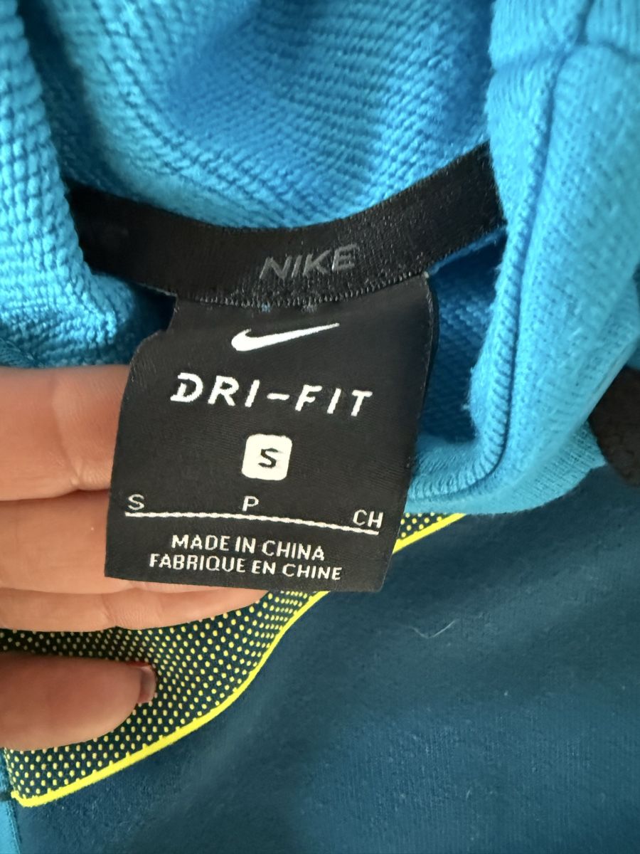 Nike Maglioni & Felpe: Pull Nike Dri-FIT, Taille S, Comme Neuf! – Usato da Biel/Bienne venduto da Karine2012 1