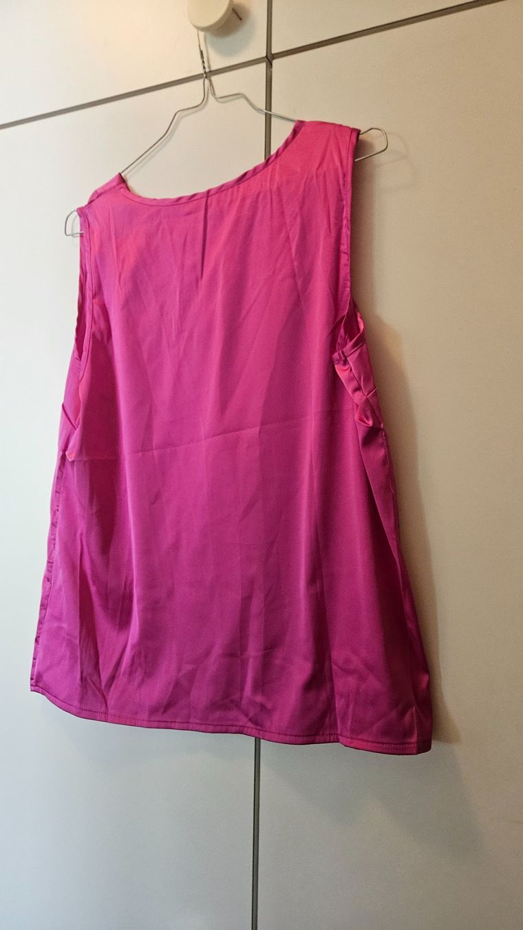 Top: Top rosa tg.L poliestere – Usato da Melano venduto da H-Sara 1