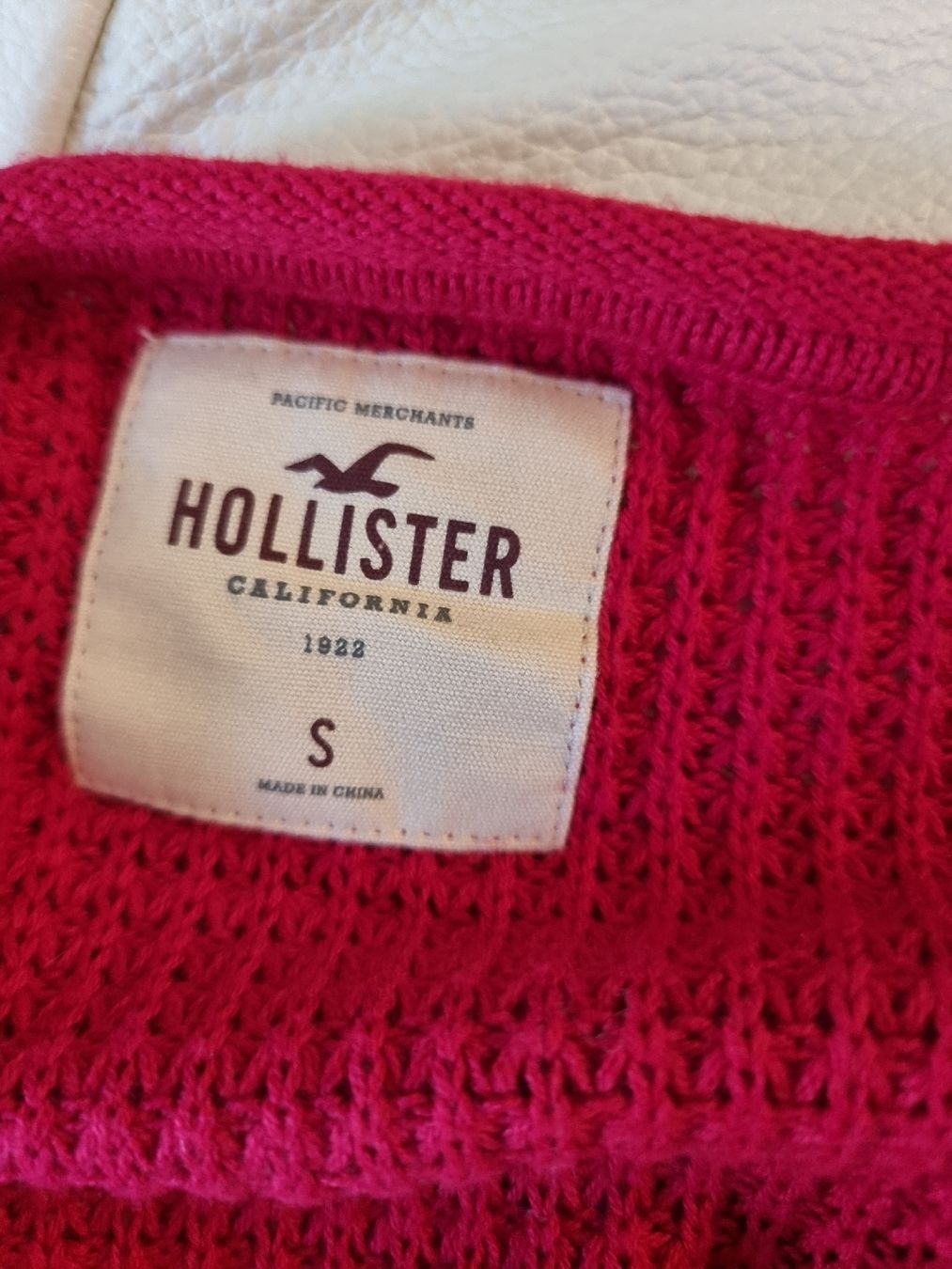 Hollister Maglioni & Felpe: Roter Strickpullover von Hollister, Grösse S – Nuovo (secondo la descrizione) da Zunzgen venduto da ang_x2cl 2
