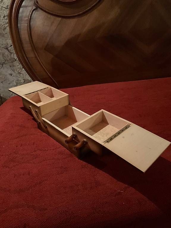 Altro in Bricolage: Boîte à couture vintage – Usato da Correvon venduto da HelloBello71 1
