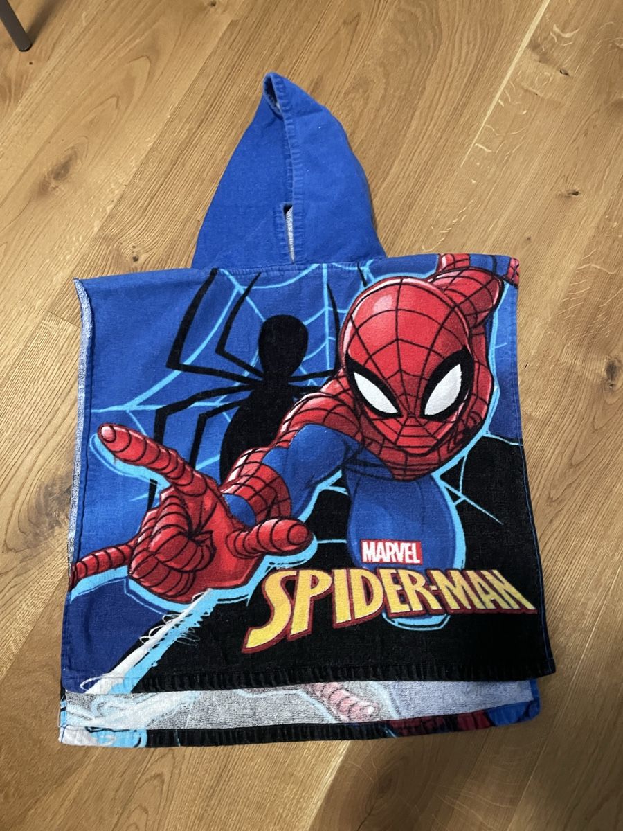 Teli da bagno: Kapuzenhandtuch Spider Man – Usato da Davos Dorf venduto da Enzian5105
