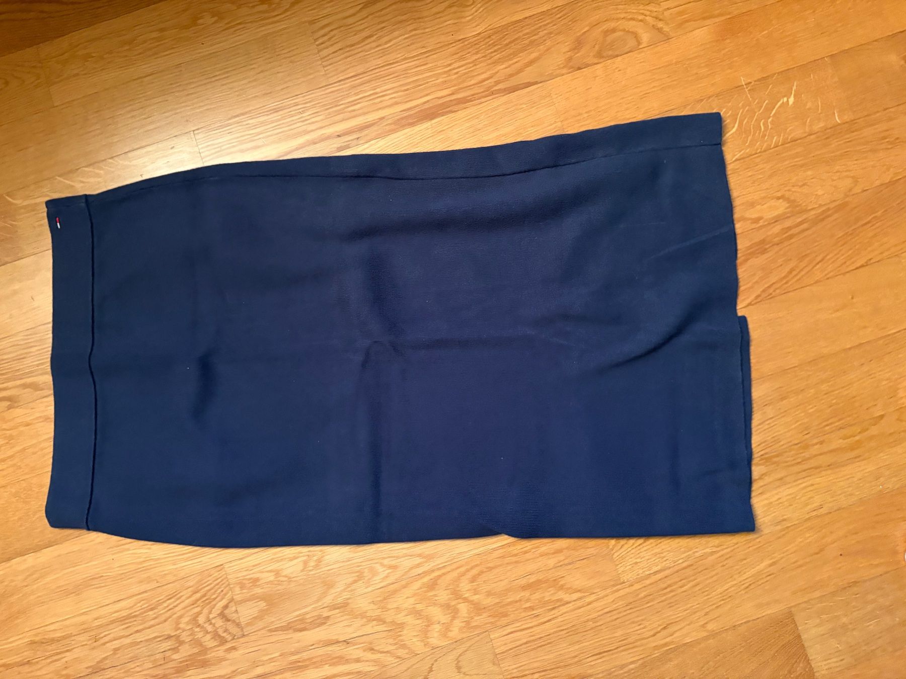 Tommy Hilfiger Gonne: Tommy Jeans Strickrock Dunkelblau – Nuovo (secondo la descrizione) da Stein AG venduto da eli_2jtj