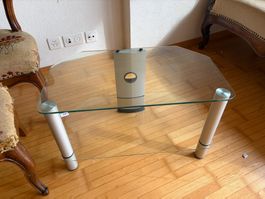 TV-Möbel aus Glas mit zwei Ebenen silber guter Zustand
