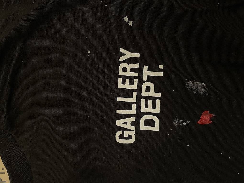 T-shirt: Gallery Dept t-shirt M – Usato da Basel venduto da Leo_6qtr 2