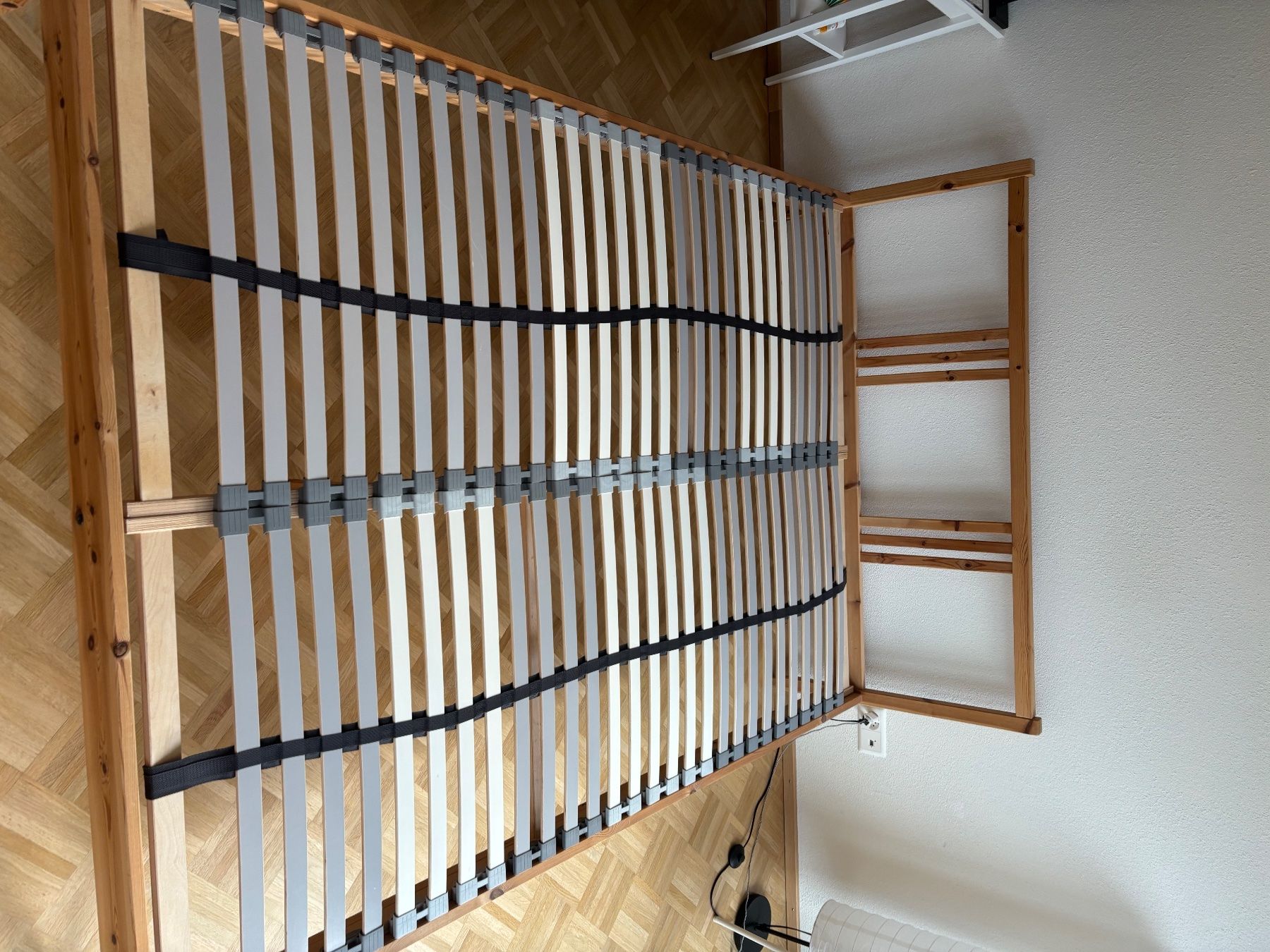 Ikea Betten: Bett 140x200cm zu verschenken – Gebraucht aus Chur von fra_l7ds 1